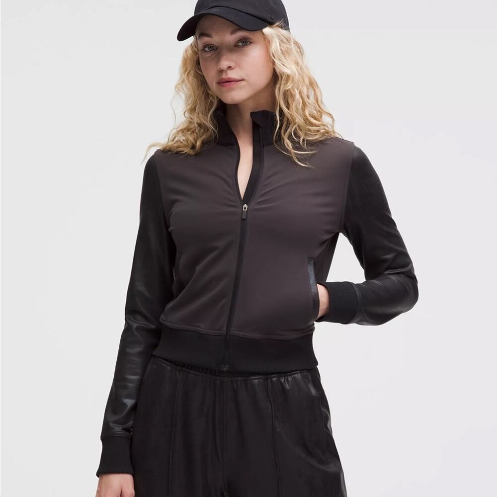 NWT Lululemon Everlux Full-Zip Train Jacket *Matte Foil